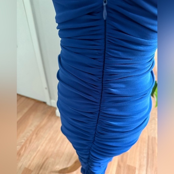 Norma Kamali Walter Midi Dress - Picture 6 of 7